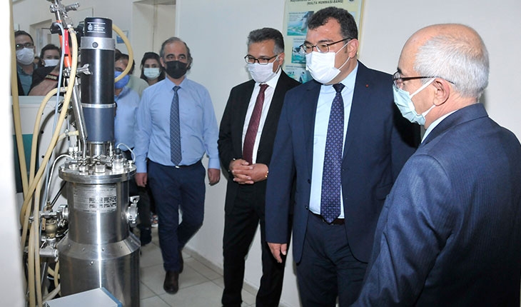 TÜBİTAK Başkanı Prof. Dr. Mandal aşı çalışmaları hakkında bilgi aldı