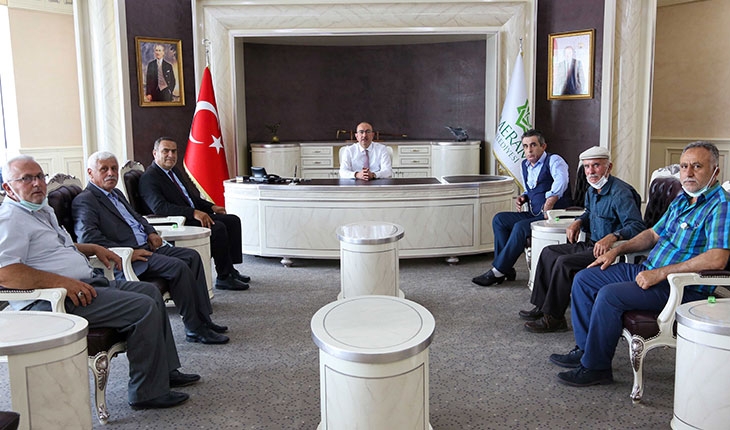 Başkan Kavuş yeni seçilen muhtarları misafir etti