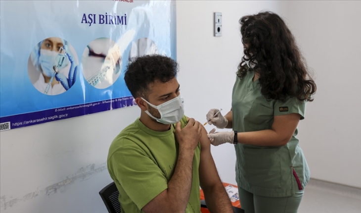 Türkiye’de bir günde 997 bin doz aşı yapıldı