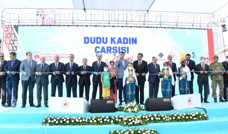 Bakan Kurum, Akşehir'de Dudu Kadın Çarşısı'nın açılışına katıldı