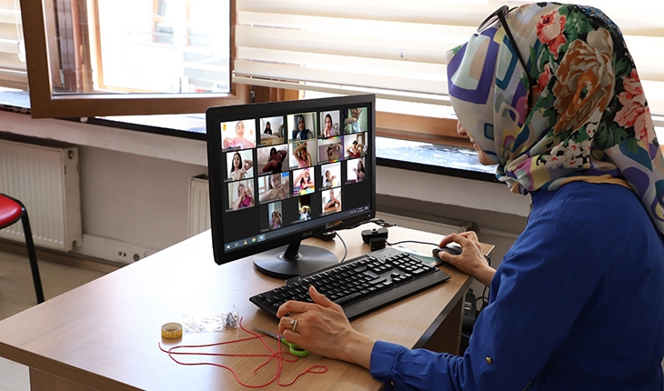 Genç KOMEK Yaz Okulu 60 bin öğrenciyle eğitimlere başladı