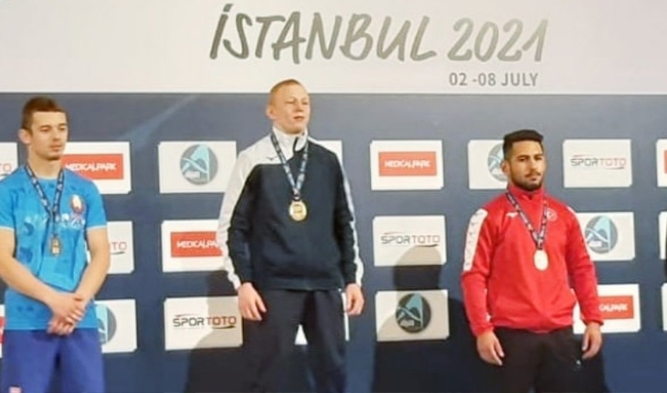 Konyalı milli güreşçi Alihan Bayraktar, dünya üçüncüsü oldu