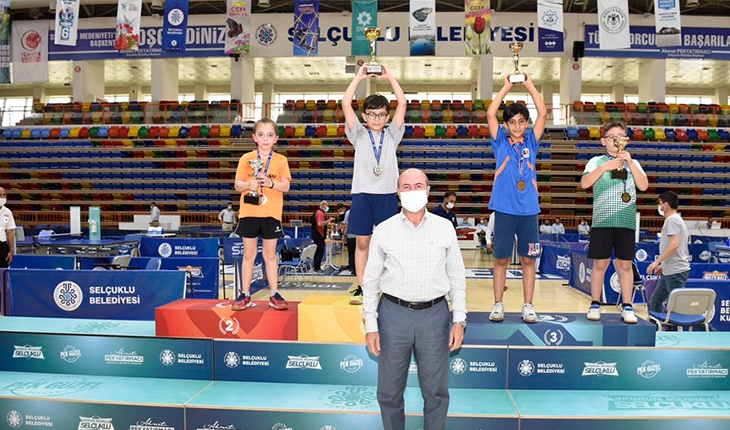 Türkiye Masa Tenisi Şampiyonasında Selçuklu Belediyespor’a iki madalya
