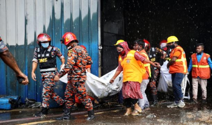 Bangladeş’te fabrika yangını: 49 ölü