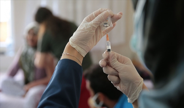 Dünya genelinde 3 milyar 390 milyon dozdan fazla Kovid-19 aşısı yapıldı