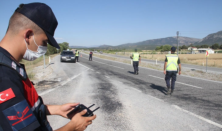 Jandarma’dan bayram öncesi drone ile trafik denetimi