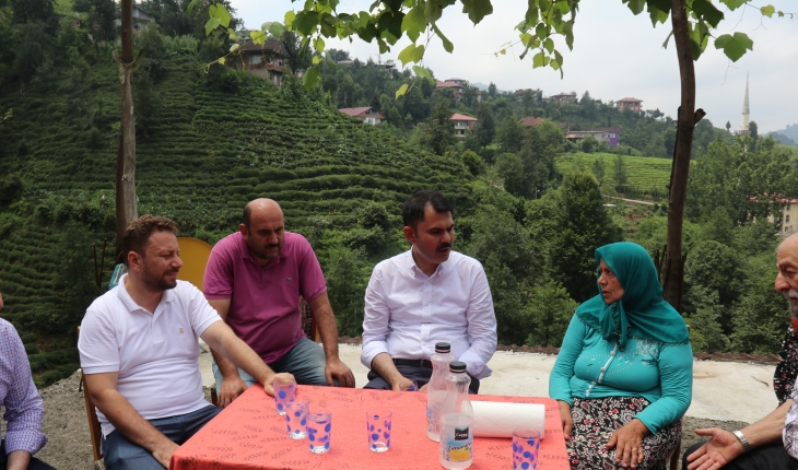 Bakan Kurum, selde kaybolan Batuhan Delihasan’ın ailesini ziyaret etti