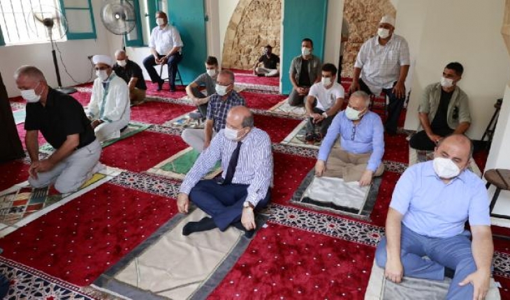 Kapalı Maraş'ta Bilal Ağa Mescidinde 47 yıl sonra ilk cuma namazı