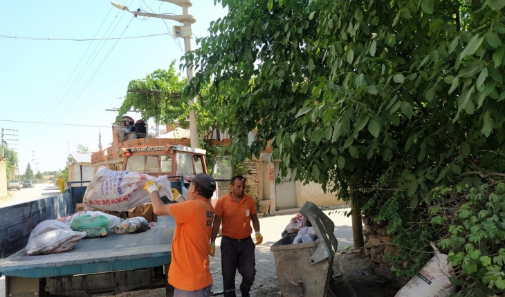 Bayram sonu temizlik çalışmaları sürüyor