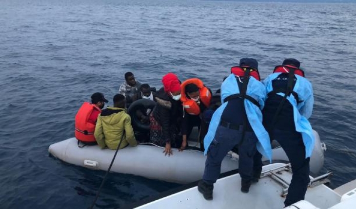 İzmir açıklarında 61 sığınmacı kurtarıldı