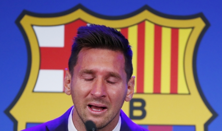 Messi Barcelona'ya gözyaşları içinde veda etti