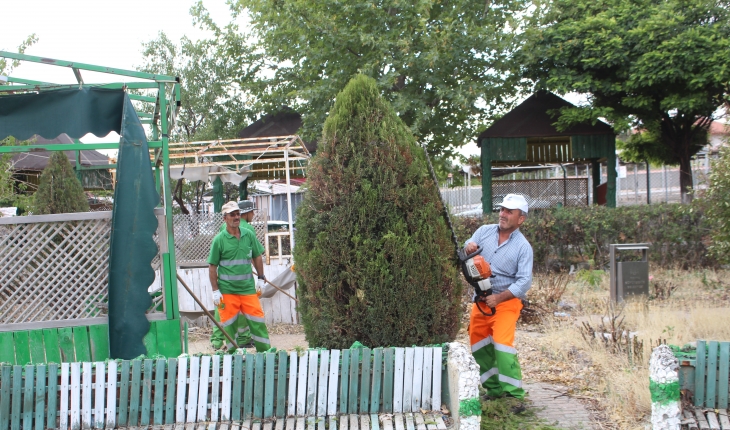 Yunak'ta park ve yeşil alan onarım çalışmaları