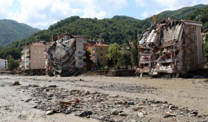 Bakanlar sel bölgesinde 