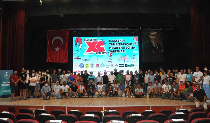Akşehir’de yamaç paraşütü şampiyonasında ödüller sahiplerini buldu