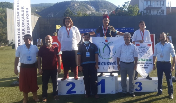 Bulcukspor Kulübü Türkiye şampiyonasından 3 dereceyle döndü