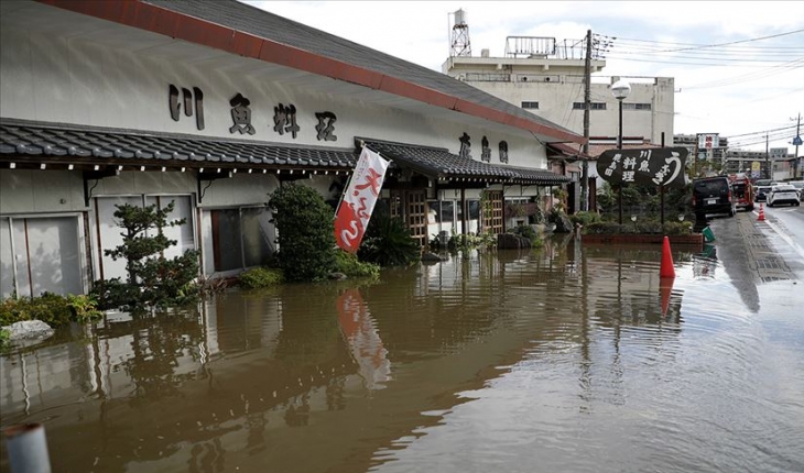 Japonya’da şiddetli yağışlarda hayatını kaybedenlerin sayısı artıyor