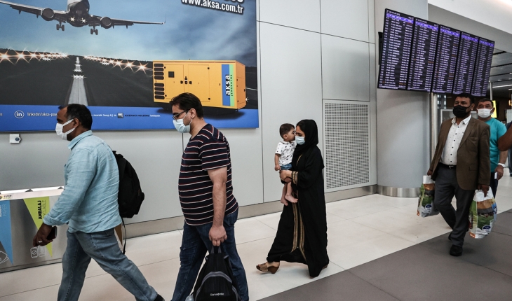 Kabil'den tahliye edilen 273 Türk vatandaşı İstanbul'a getirildi