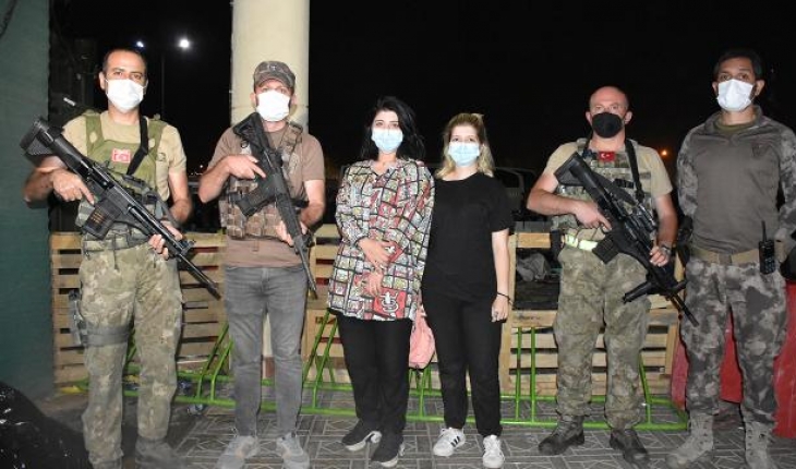 Kabil’de mahsur kalan sağlık çalışanlarını Türk güvenlik güçleri kurtardı