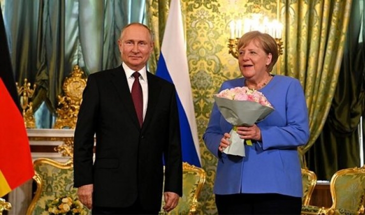 Merkel: Taliban ile müzakere etmeye çalışmalıyız