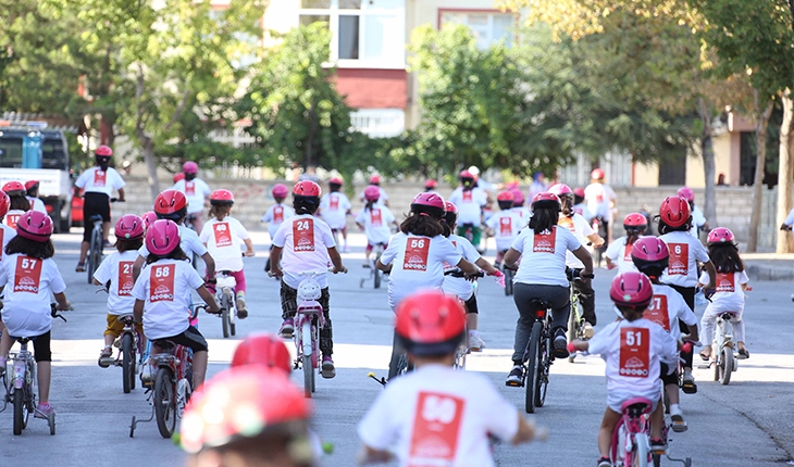 Meram’ın mahallelerinde bisiklet yarışları devam ediyor