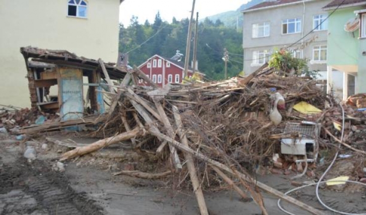 350 yıldır çalışan değirmen de selde yıkıldı