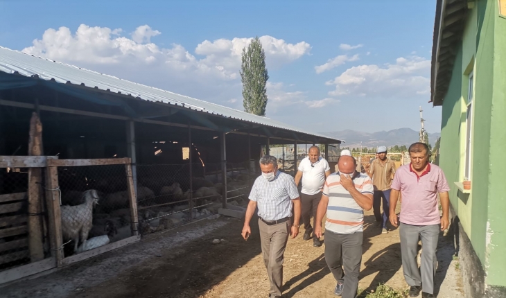 Seydişehir'de ahırı yanan vatandaşa Başkan Tutal'dan destek