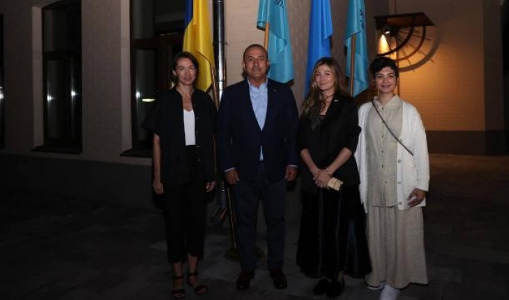 Bakan Çavuşoğlu’ndan Kırım Platformu Ulusal Ofisi’ne ziyaret