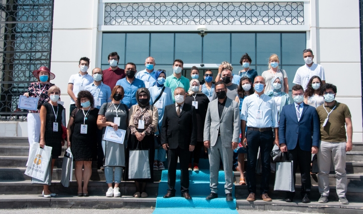 selcuk universitesi ogrenci tutumlarini arastirdi