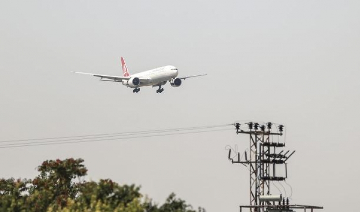 Kabil'den tahliye edilenleri taşıyan uçak Esenboğa'ya indi