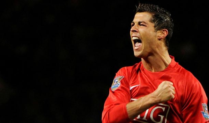 Ronaldo yeniden Manchester United’da