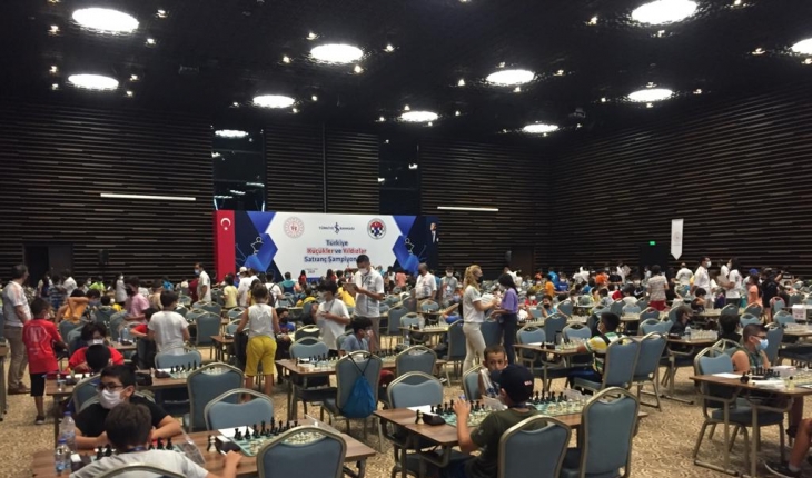 Türkiye Küçükler ve Yıldızlar Satranç Şampiyonası devam ediyor