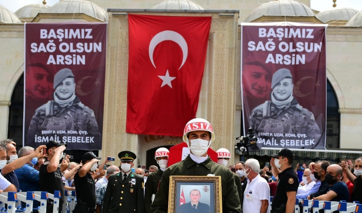 Trabzon şehidini dualarla son yolculuğuna uğurladı
