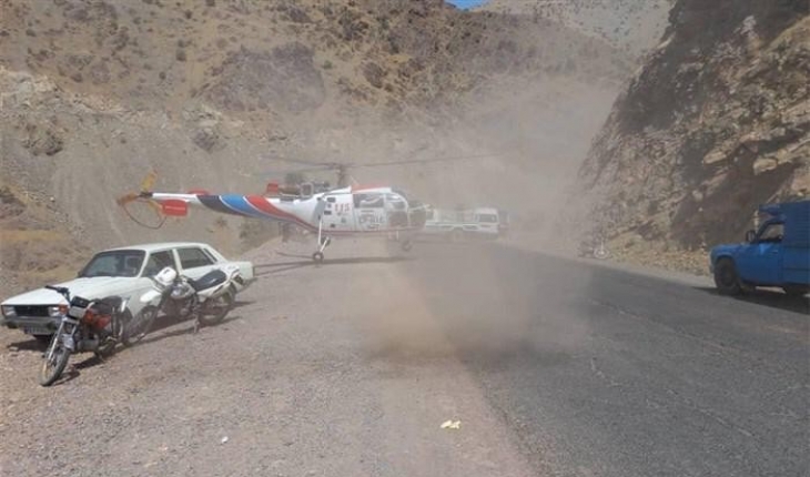 İran’da bir minibüs dağ yolundan aşağıya yuvarlandı: 16 ölü, 12 yaralı