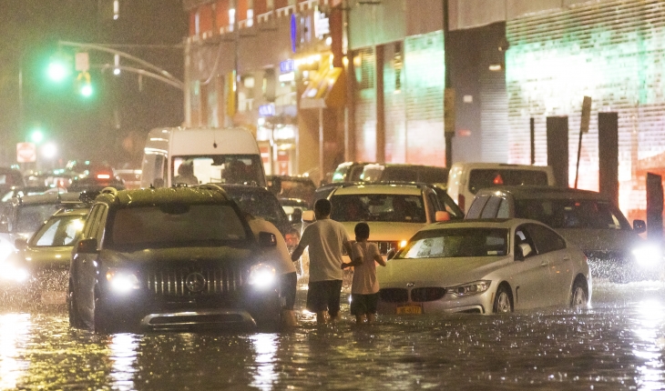 ABD’deki sel felaketinde 8 kişi öldü