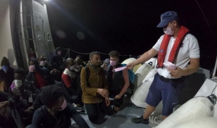 Yunanistan tarafından itilen 53 sığınmacı kurtarıldı