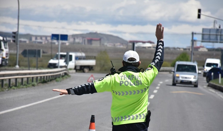 Konya'da drift yapan sürücüye 12 bin lira para cezası kesildi