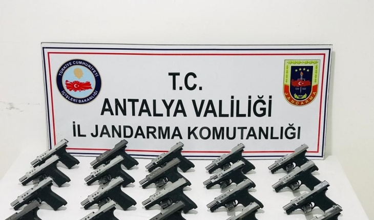 Konya’dan aldıkları silahları Antalya’da satacaklardı: 2 gözaltı