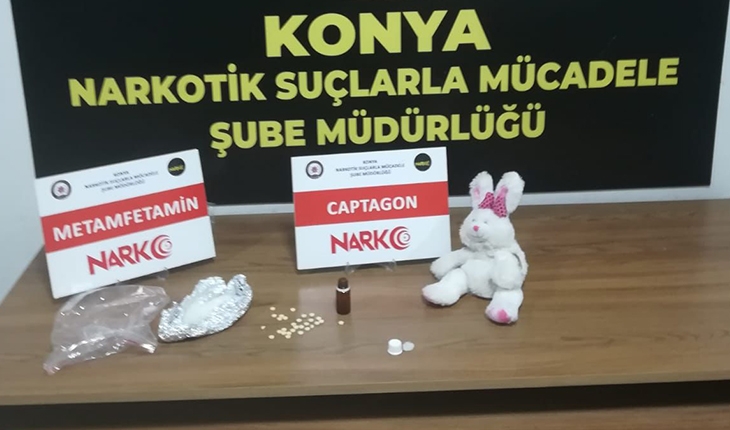 Konya'da oyuncak ayı içerisine gizlenmiş uyuşturucu ele geçirildi