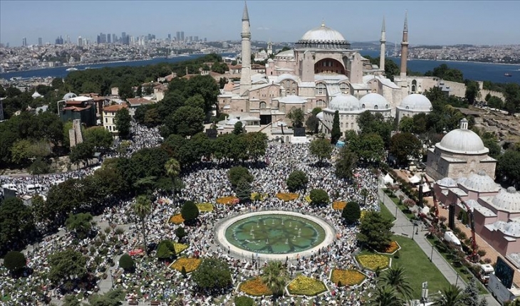 Ayasofya-i Kebir Camii’ni 3,5 milyonun üzerinde kişi ziyaret etti