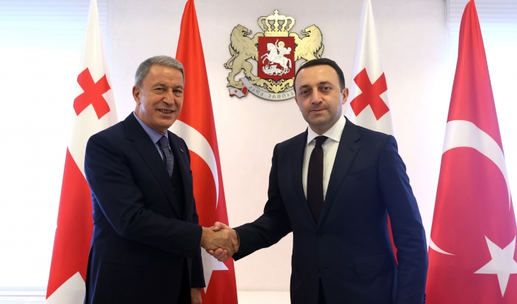 Gürcistan Başbakanı Garibaşvili, Bakan Akar’ı kabul etti