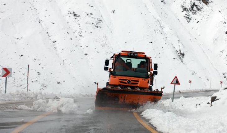 Rize'nin yüksek kesimlerinde karla mücadele
