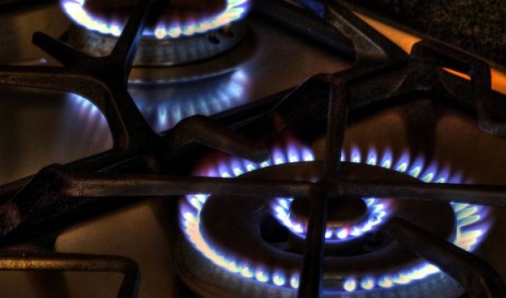 Bakan Dönmez: Doğal gaz ve elektrikte faturanın yarısını karşılıyoruz