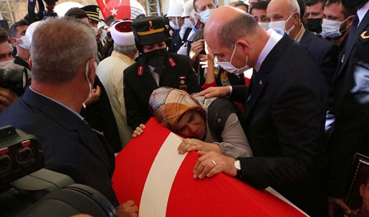 Şehit Polis Fatih Doğan, gözyaşlarıyla son yolculuğuna uğurlandı