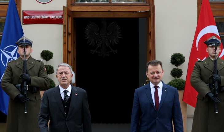 Milli Savunma Bakanı Akar, Polonya Savunma Bakanı ile görüştü