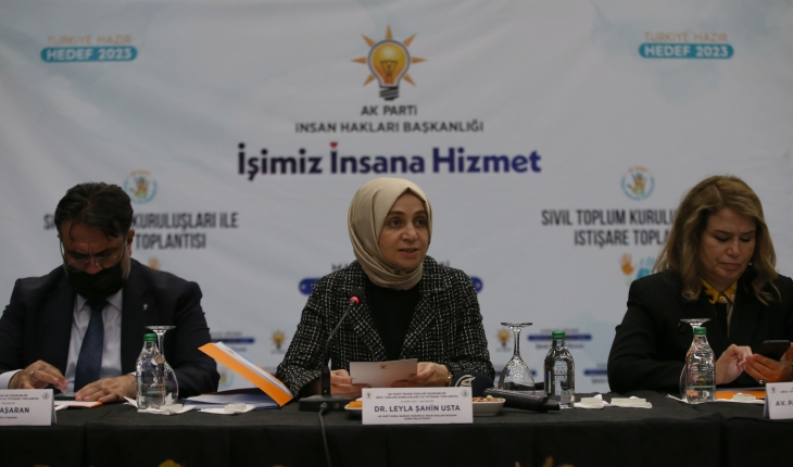 Leyla Şahin Usta, Balıkesir'de STK temsilcileriyle bir araya geldi