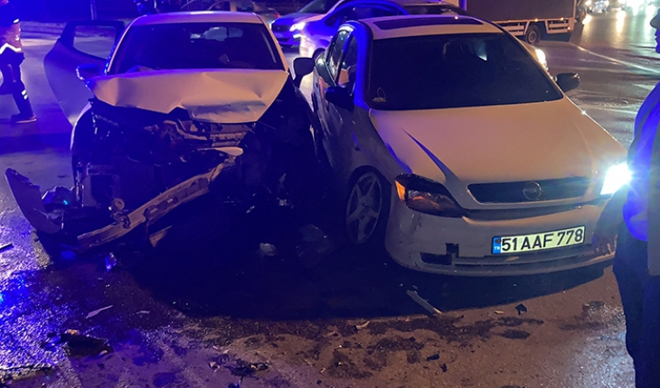 konya da trafik kazasinda 9 yasindaki cocuk yaralandi