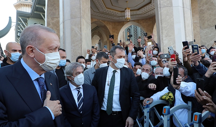 Cumhurbaşkanı Erdoğan, cuma namazını Taksim Camii'nde kıldı