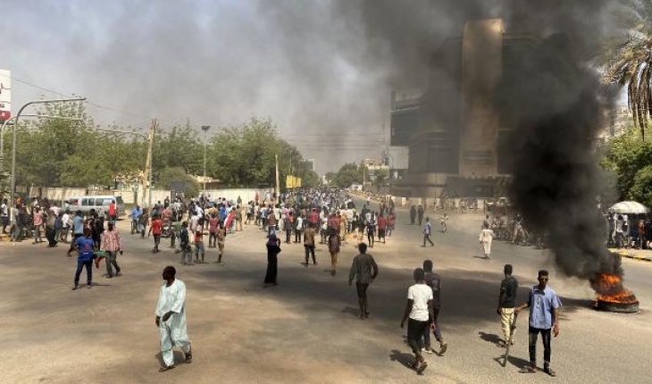 Sudan’da darbe karşıtı gösteriler sürüyor: 21 kişi yaralandı