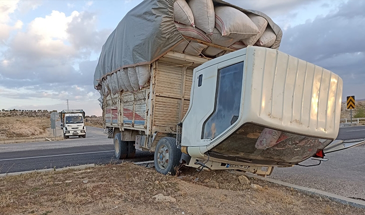 Refüje çarpan kamyon sürücüsü hayatını kaybetti