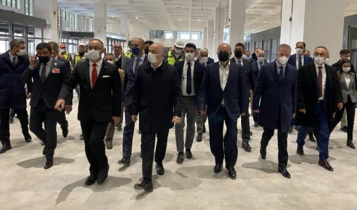 Bakan Karaismailoğlu Gaziantep Havalimanı’nı inceledi